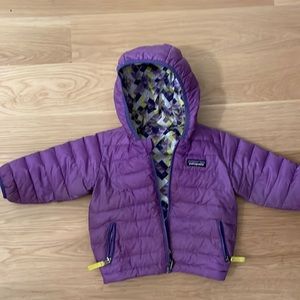 Baby Patagonia reversible down sweater hoody, Girls size 12-18 months purple
